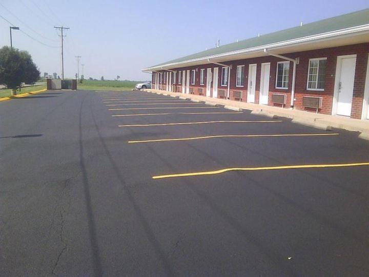 Deerfield Inn And Suites Steele Εξωτερικό φωτογραφία